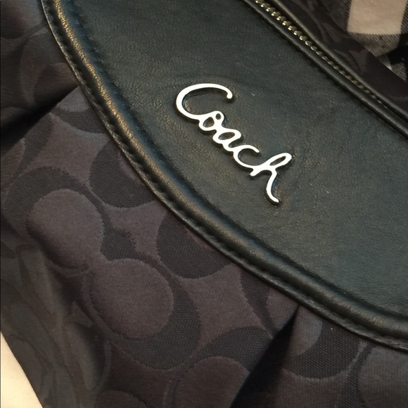 ♦️SOLD♦️ Authentic Coach Purse - Picture 5 of 8